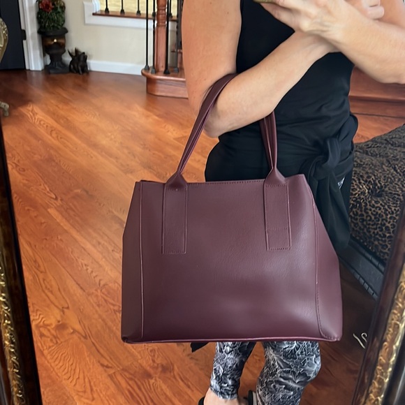 Women’s Wine/Burgundy Shoulder Bag With Matching Wristlet Wallet - Picture 13 of 14